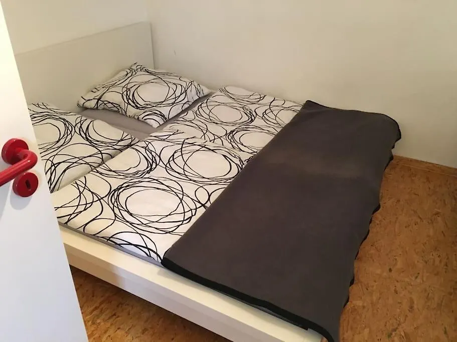 Stylish 3 Bedroom Apartment Norimberk