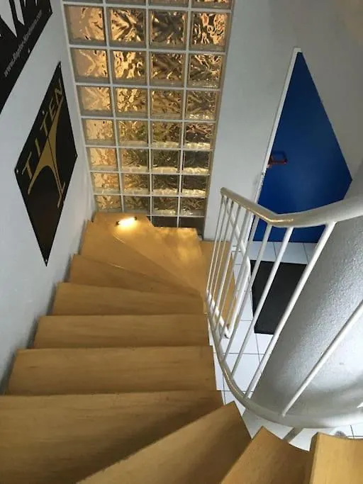 Stylish 3 Bedroom Apartment Norimberk