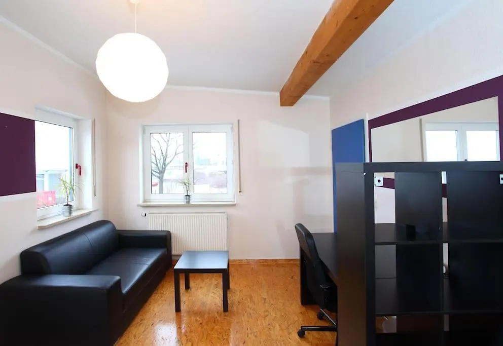 Stylish 3 Bedroom Apartment Norimberk